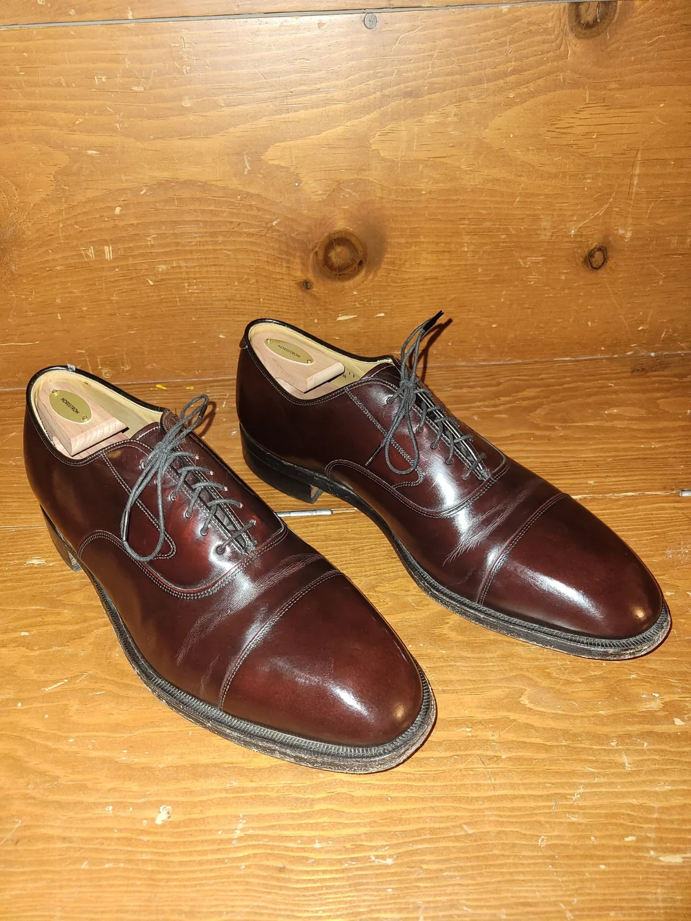 Johnston & Murphy Burgundy Cap-Toe Oxford Dress Shoes